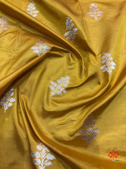 Pure Banarasi  Handloom Katan Silk Antique Zari Saree In Shades Of Mustard - Pure Kataan Silk -