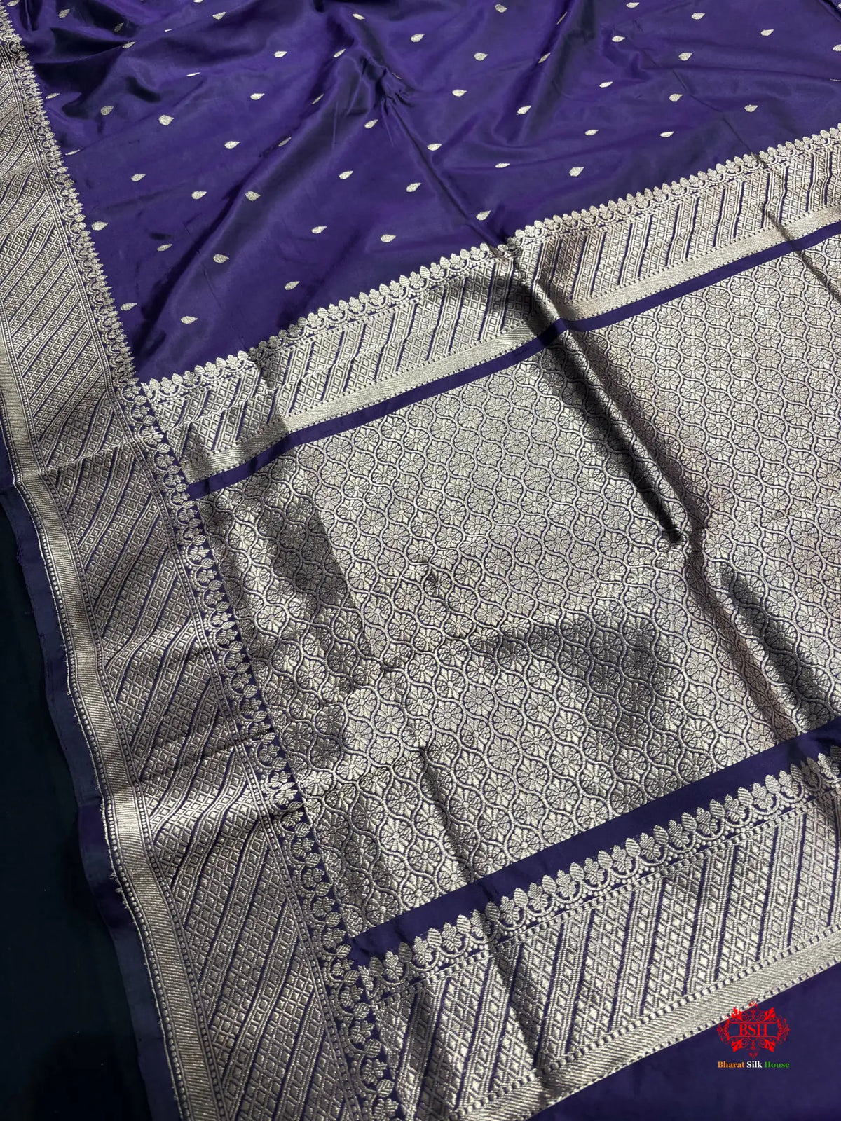 Pure Banarasi  Handloom Katan Silk Antique Zari Saree In Shades Of Navy Blue - Pure Kataan Silk -