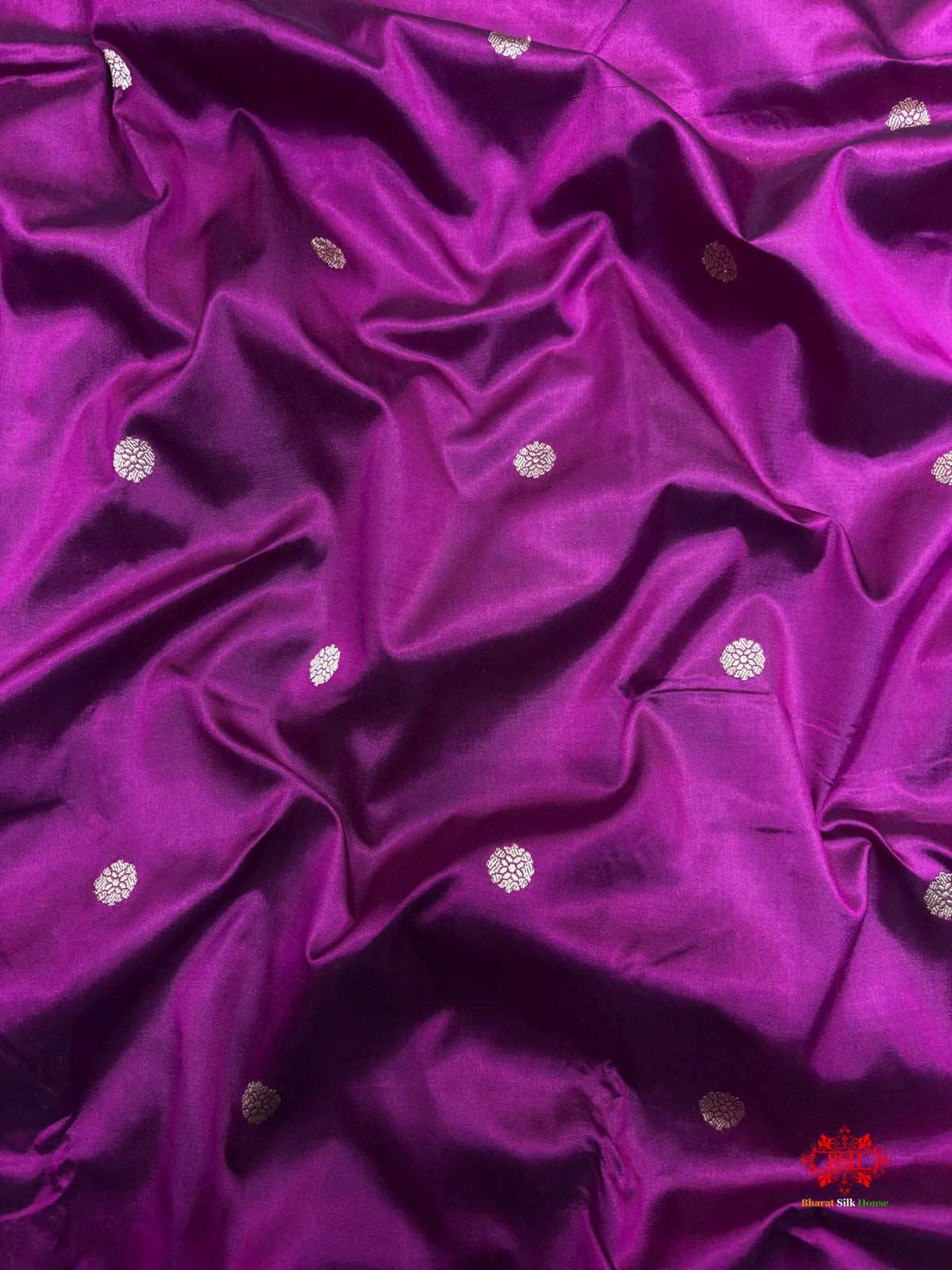 Pure Banarasi  Handloom Katan Silk Antique Zari Saree In Shades Of Magenta - Pure Kataan Silk -