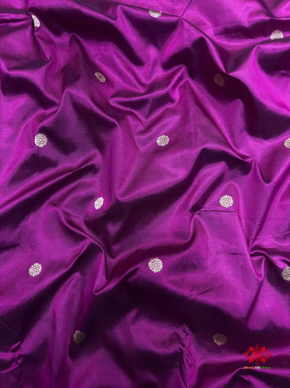 Pure Banarasi  Handloom Katan Silk Antique Zari Saree In Shades Of Magenta - Pure Kataan Silk -