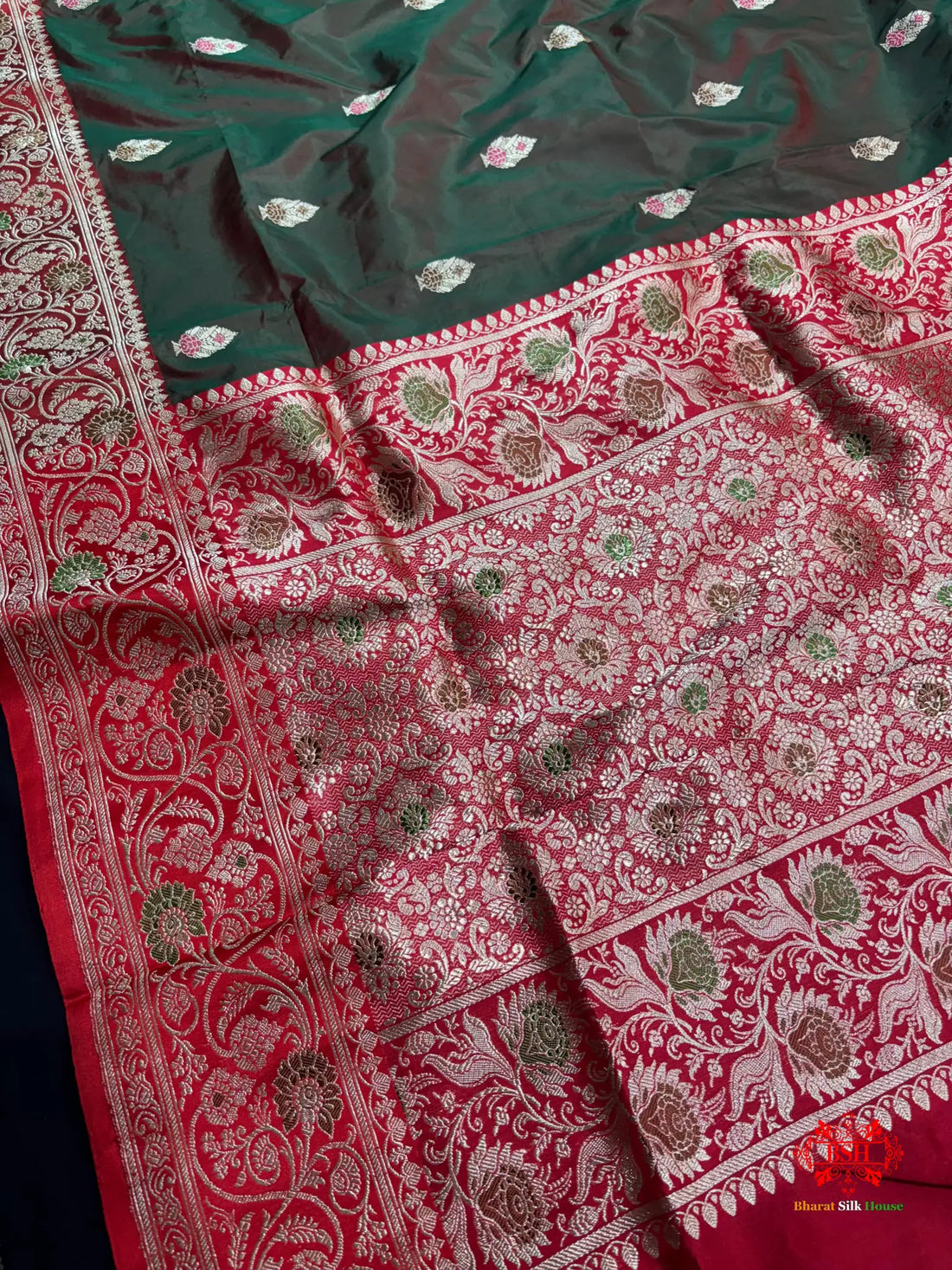 Pure Banarasi  Handloom Katan Silk Antique Meena Zari Saree In Cross Shades Of Green/Red - Pure Kataan Silk -