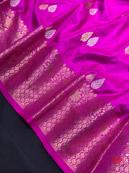 Pure Banarasi  Handloom Katan Silk  Antique Dual Zari Saree In Shades Of Pink - Pure Kataan Silk - 