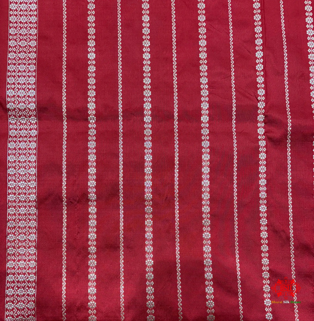 Pure Banarasi  Handloom Katan Silk Antique Meena Zari Saree In Cross Shades Of Green/Red - Pure Kataan Silk -