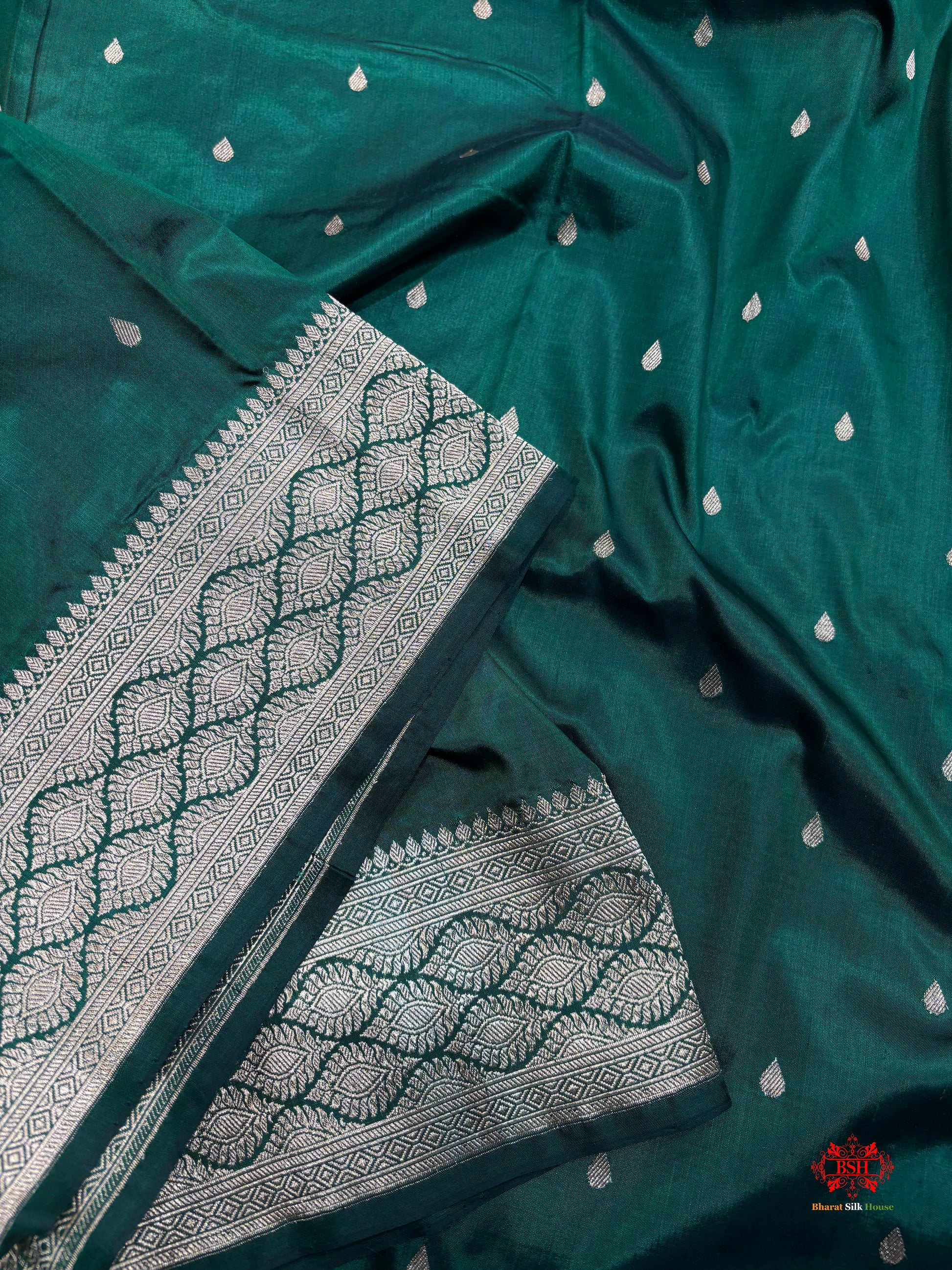 Pure Banarasi  Handloom Katan Silk Antique Zari Saree In Shades Of Green - Pure Kataan Silk - 