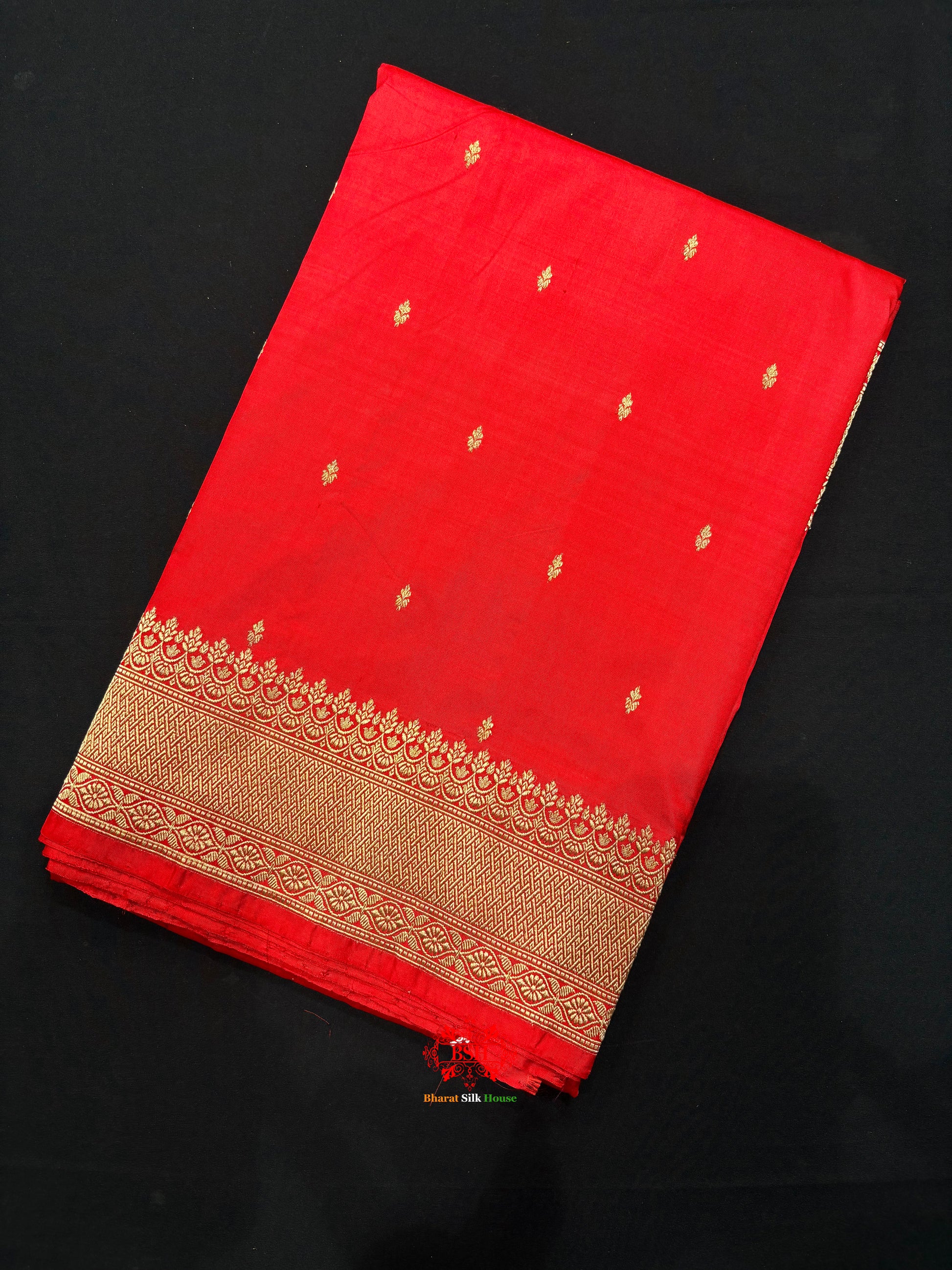 Pure Banarasi  Handloom Katan Silk Antique Zari Saree In Shades Of Red - Pure Kataan Silk - 
