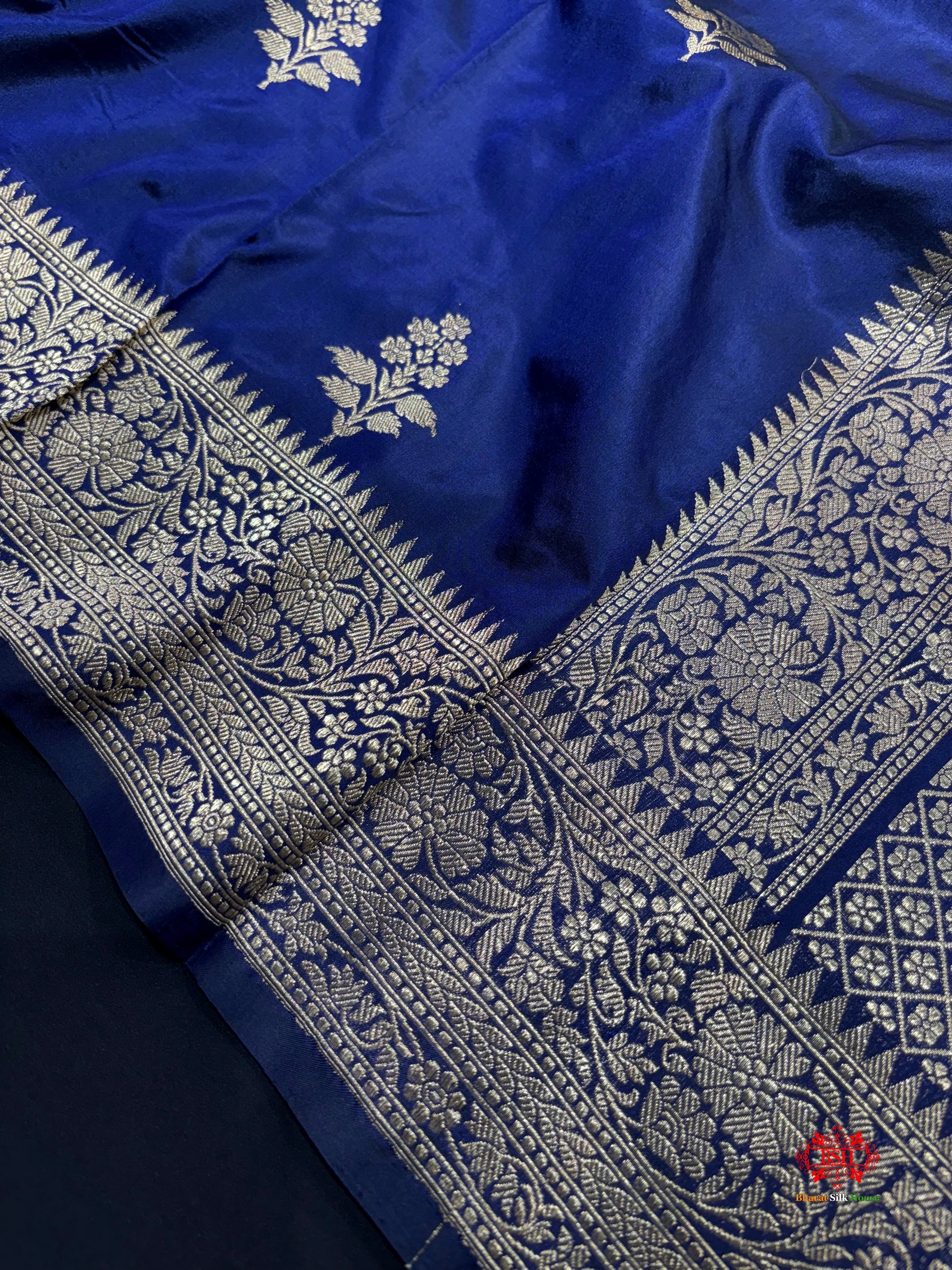 Pure Banarasi  Handloom Katan Silk Antique Zari Saree In Shades Of Blue - Pure Kataan Silk - 
