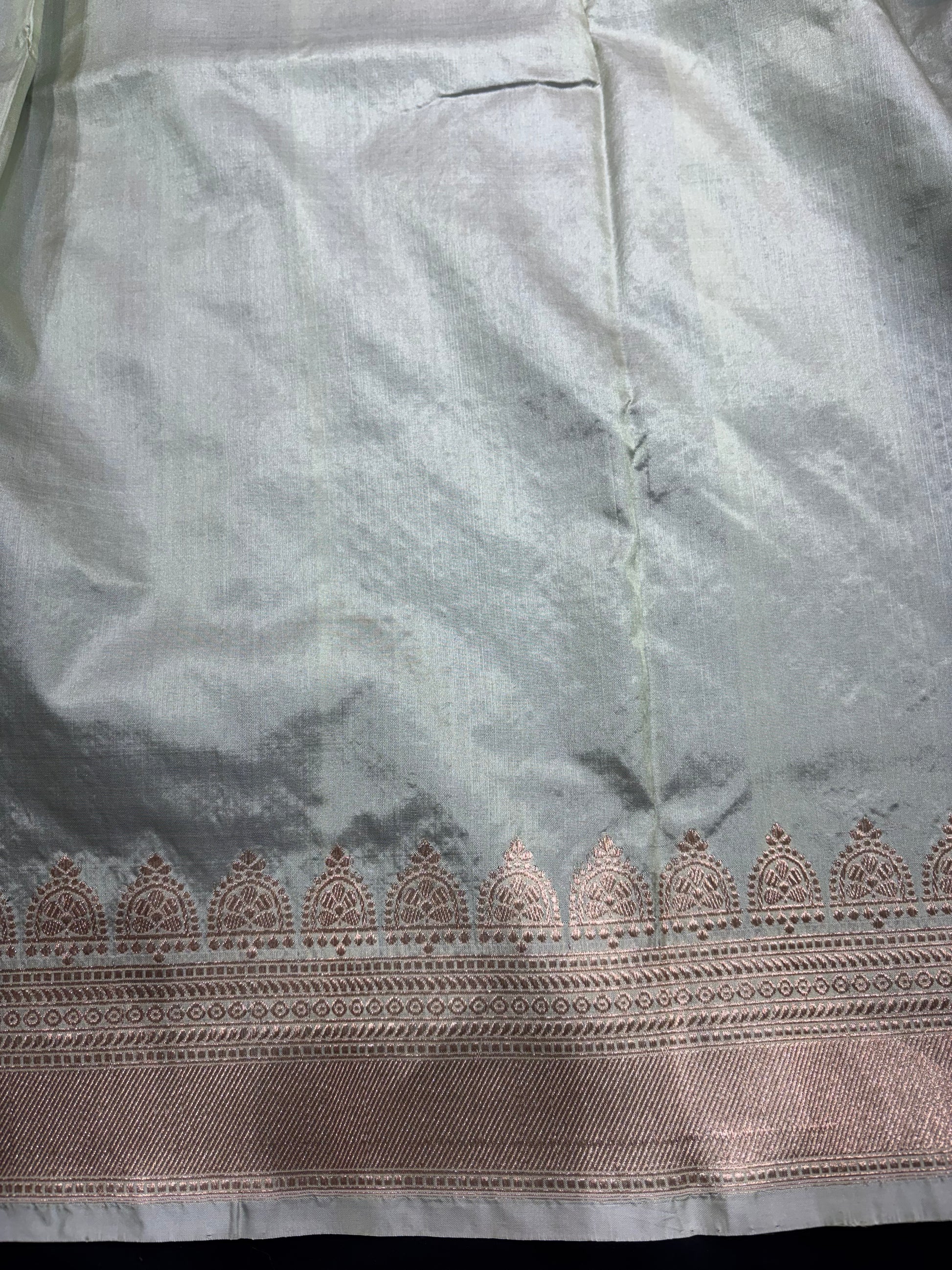 Pure Banarasi  Handloom Katan Silk Antique Zari Saree In Shades Of Pista - Pure Kataan Silk - 