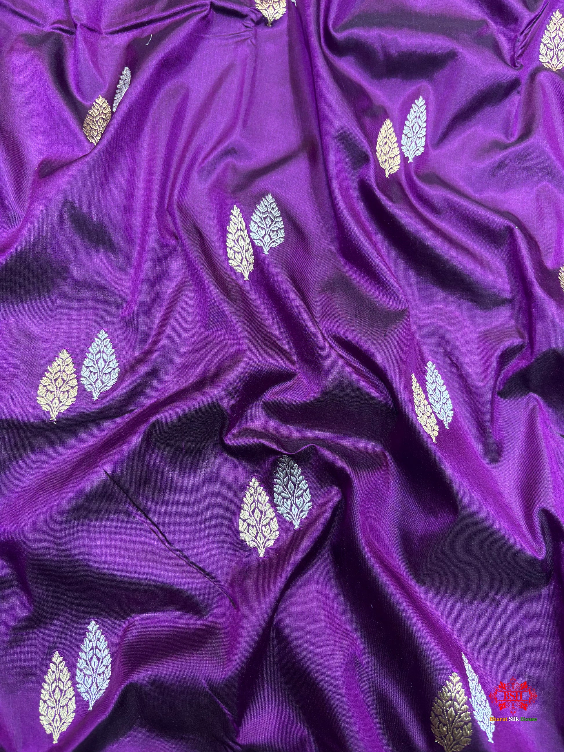Pure Banarasi  Handloom Katan Silk  Antique Dual Zari Saree In Shades Of Indigo Blue - Pure Kataan Silk - 