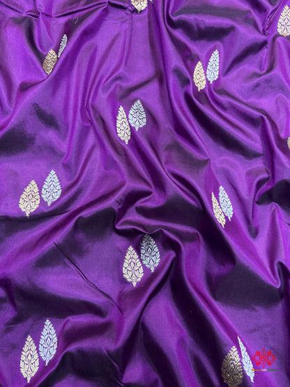 Pure Banarasi  Handloom Katan Silk  Antique Dual Zari Saree In Shades Of Indigo Blue - Pure Kataan Silk - 