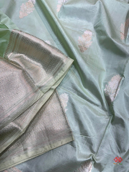 Pure Banarasi  Handloom Katan Silk  Antique Dual Zari Saree In Shades Of Light Firozi - Pure Kataan Silk - 