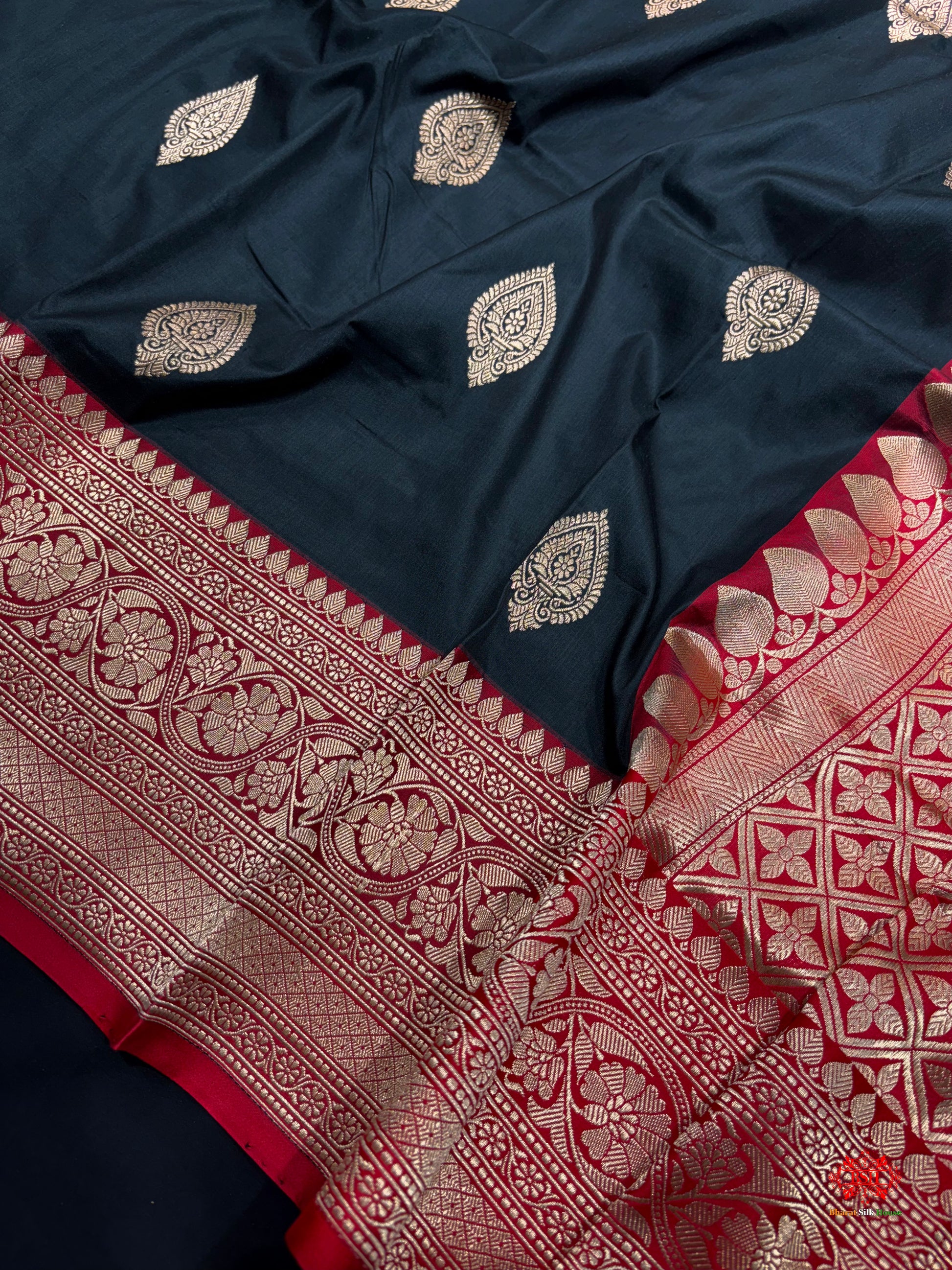 Pure Banarasi  Handloom Katan Silk  Antique Zari Saree In Shades Of Black - Pure Kataan Silk - 