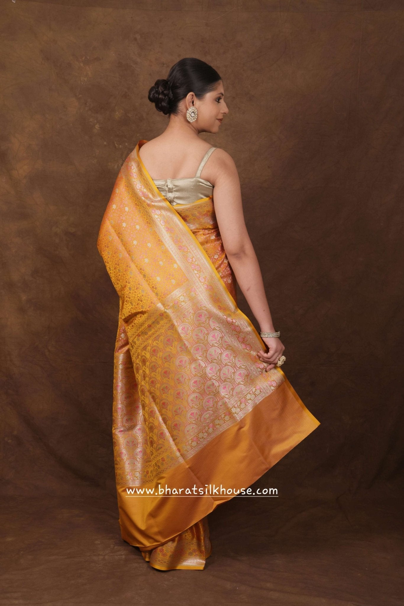 Shades Of Mustard Yellow Dohri Resham Zari Booti Tanchoi Silk Saree - Bharat Silk House Tanchoi katan